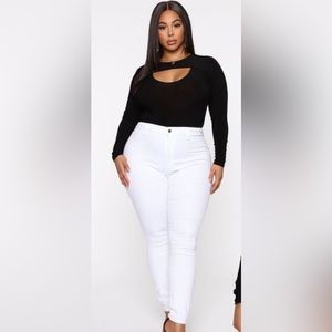 White skinny jeans